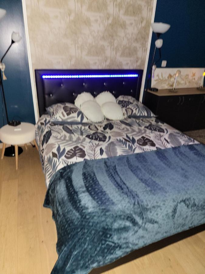 Choisy Le Jacuzzi Bed & Breakfast Luaran gambar