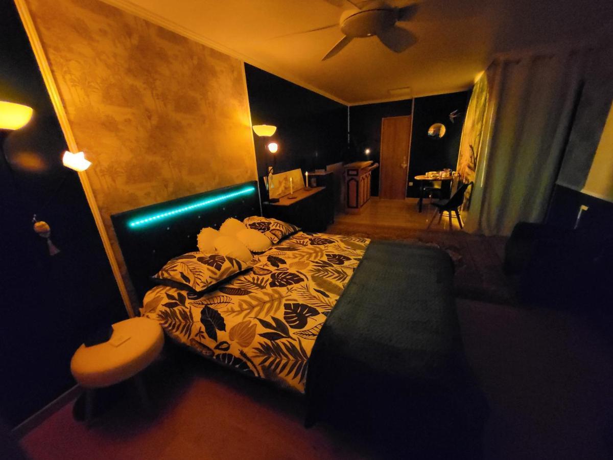 Choisy Le Jacuzzi Bed & Breakfast Luaran gambar